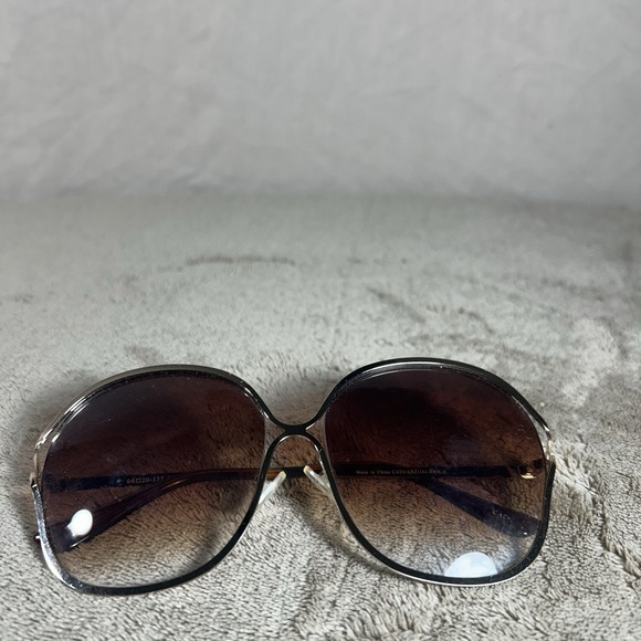 Fashion Made Right Boutique Accessories - Cato‎ Oversized Brown Gradient Sunglasses Women Gold Tone Fashion Shades